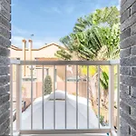 Bungalow Green Oasis Club
